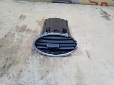 Дефлектор Ford Focus 2009 1677036 CB4 SHDC; HWDA; HWDB; SHDA; SHDB