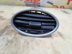 Дефлектор Ford Focus 2009 1677036 CB4 SHDC; HWDA; HWDB; SHDA; SHDB
