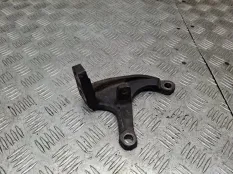 Кронштейн Toyota RAV4 2004 1729327020 ACA20 1CDFTV