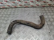 Патрубок системы охлаждения Mitsubishi L200 2011 MN135045 KB4T 4D56U