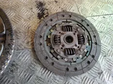 Маховик Suzuki Grand Vitara 1262080K00 TD44 F9QB