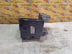 Площадка под АКБ Ford Focus 2010 1402455 CB4 SHDC; HWDA; HWDB; SHDA; SHDB