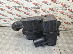 Корпус воздушного фильтра Toyota RAV4 2002 1770022110 ZCA25 1ZZFE