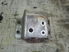 Кронштейн усилителя бампера Toyota RAV4 2006 5832342010 ACA30 1AZFE, задний правый