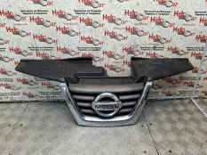 Решетка радиатора Nissan Juke 2011 620721KA6A YF15 HR16DE