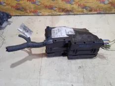 Блок предохранителей Ford Focus 2010 AM5T14K733 CB4 SHDC; HWDA; HWDB; SHDA; SHDB