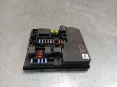 Блок предохранителей Nissan Juke 2011 284B71KA0D YF15 HR16DE