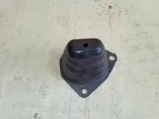 Крепление Nissan Qashqai 2010 85213JD00A J10 HR16DE, заднее левое