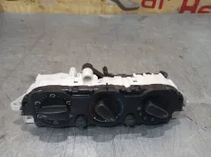 Блок управления климат-контролем Ford Focus 2010 7M5T19980AB CB4 SHDC; HWDA; HWDB; SHDA; SHDB