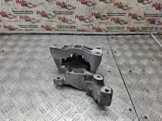 Подушка двигателя Nissan Juke 2011 112101KA0A YF15 HR16DE, правая