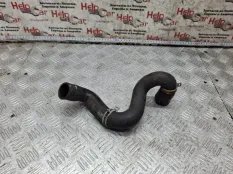 Патрубок системы охлаждения Ford Focus 2010 1384145 CB4 SHDC; HWDA; HWDB; SHDA; SHDB