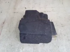 Крышка блока предохранителей Ford Focus 2010 3M5112B667AL CB4 SHDC; HWDA; HWDB; SHDA; SHDB