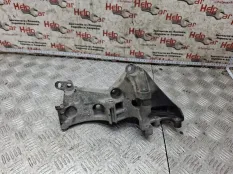 Кронштейн генератора Renault Duster 2014 8200663057 K4M