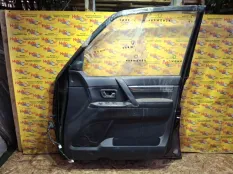 Дверь Mitsubishi Pajero 2006 5700A452 V98W 4M41, передняя правая