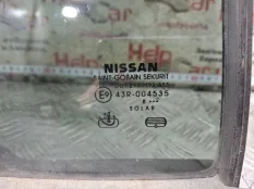Форточка двери Nissan Pathfinder 2010 82262EB33A R51 YD25DDTI, задняя правая