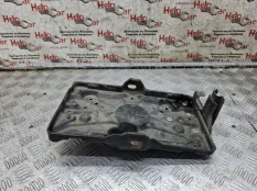 Площадка под АКБ Mitsubishi Pajero 2006 8201A086 V98W 4M41