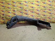 Патрубок воздушный Mitsubishi Pajero 2006 MR404731 V98W 4M41