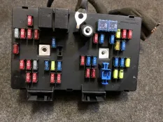 Блок предохранителей Opel Antara 2008 Z20DMH