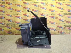 Площадка под АКБ Ford Focus 2009 1402455 CB4 HXDA; HXDB; SIDA