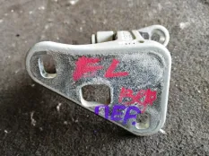 Петля двери Mercedes-Benz E240 2006 A2117201537 W211 M112913, передняя левая