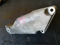Кронштейн двигателя опорный Audi a6 4B3199307D C5 ARS, правый