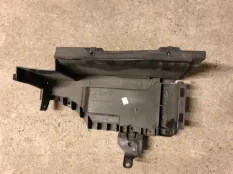 Крепление аккумулятора Cadillac SRX 2006 25734732 2004 -2009 LH2