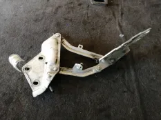Петля капота Volkswagen TOUAREG 2006 7L6823302A 7L BAC, передняя правая