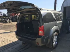 Блок предохранителей Nissan Pathfinder 2006 EB30A R51 YD25DDTI