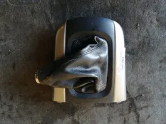 Накладка консоли кпп Toyota RAV4 2005 4588212030 ACA20 1CDFTV