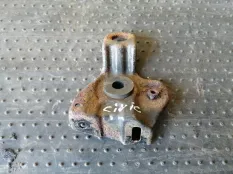 Крепление радиатора Honda Civic 2007 74171SMGE00 5D R18A2, переднее правое