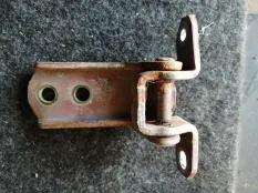 Петля двери Suzuki Grand Vitara 2005 6932065J00 TD54 J20A, передняя правая