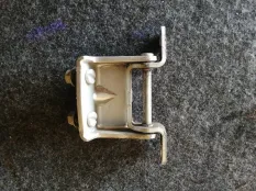 Петля двери Nissan Navara 2006 82401EA00A D40 YD25DDTI, задняя левая