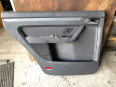 Обшивка двери Volkswagen Touran 2005 1T0867211023 1T1 BVY, задняя левая