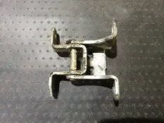 Петля багажника Suzuki Grand Vitara 2009 6951065J00 TD44 F9QB