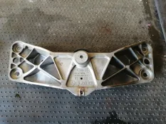 Кронштейн КПП BMW 745i 2004 6759680 E65 N62B44