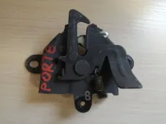 Замок капота Toyota Porte 5351052260 NNP10 1NZFE