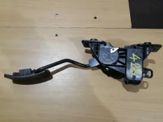 Педаль газа Mitsubishi L200 2006 MR992932 KB4T 4D56U