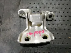 Петля двери Mitsubishi Challenger 2006 MB546472 K96 6G72, задняя правая