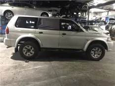 Подушка радиатора Mitsubishi Challenger 2006 MR126800 K96 6G72