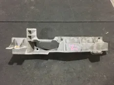 Крепление фары Land Rover Range Rover 2004 XBU000020 L322 M62B44, правое