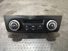 Блок управления отопителем Mitsubishi Pajero 2009 7820A139XA V98W 4M41