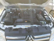 Дефлектор Mitsubishi Pajero 2009 8030A059 V98W 4M41, передний левый