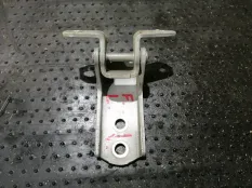 Петля двери Suzuki Grand Vitara 2009 6931065J00 TD44 F9QB, передняя левая