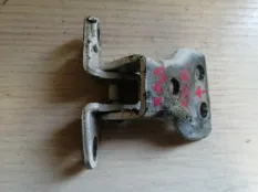 Петля двери Mitsubishi Pajero 2009 MR964927 V98W 4M41, задняя левая