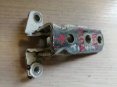 Петля двери Mitsubishi Pajero 2009 MR964926 V98W 4M41, передняя правая