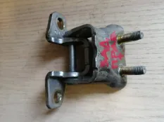 Петля двери Mitsubishi L200 2006 5732A028 KB4T 4D56U, задняя правая