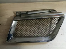 Решетка радиатора Mitsubishi L200 2006 7450A188 KB4T 4D56U, передняя правая