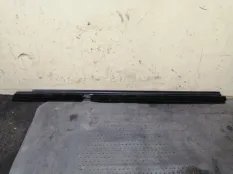 Уплотнитель стекла внутренний Cadillac SRX 2006 25880874 2004 -2009 LH2, задний левый