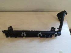 Рампа топливная Volkswagen Polo 2004 036133319AE BBY
