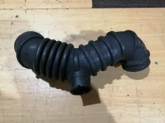 Патрубок воздушный Mitsubishi Colt MN1781120 Z21A 4A90